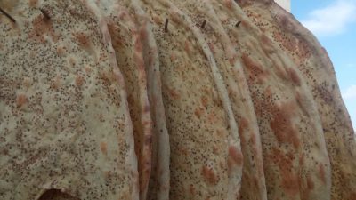 طرز تهیه نان خشک